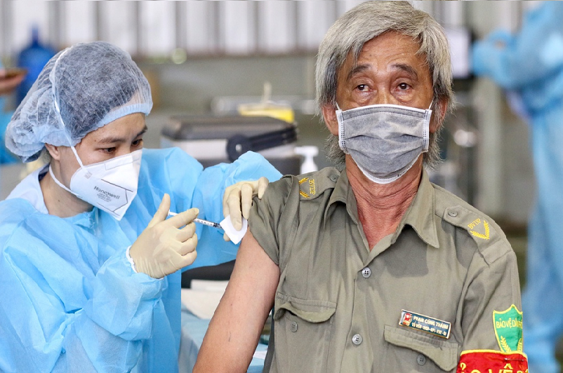 TP.HCM: Đề xuất tiêm vắc xin phòng COVID-19 mũi 3 và mũi bổ sung từ ngày 10-12-2021