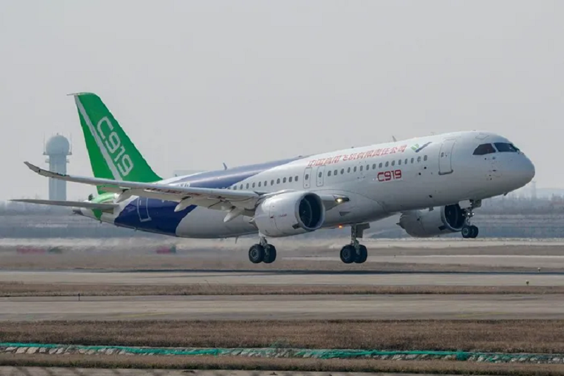 Trung Quốc cấp phép cho máy bay chở khách thân hẹp C919 của Comac 