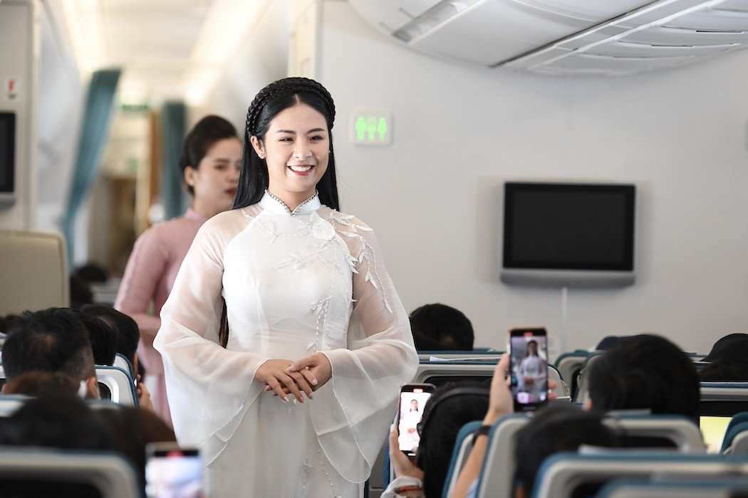 Kỷ niệm 20 năm VNA thay đổi nhận diện sang Bông Sen Vàng