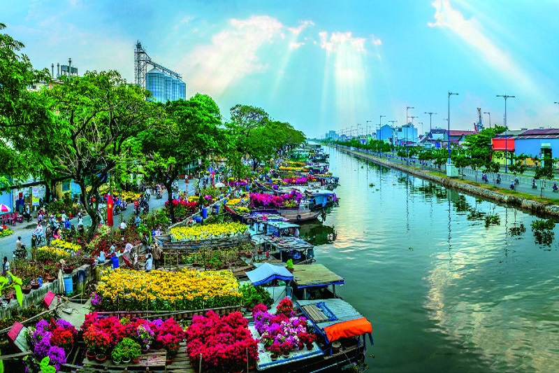 Tổ chức giao thông phục vụ Chợ Hoa Xuân “Trên bến dưới thuyền