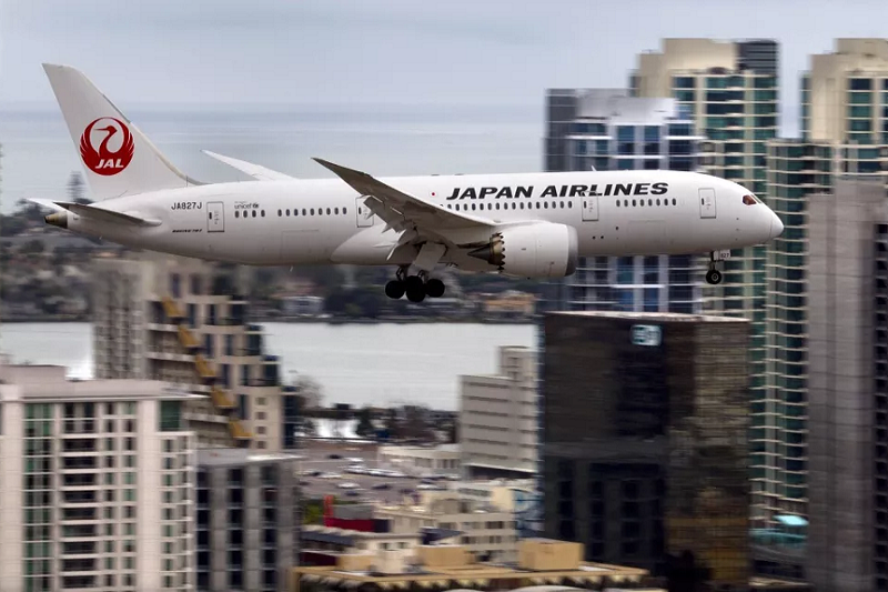Japan Airlines muốn hành khách không mang theo quần áo