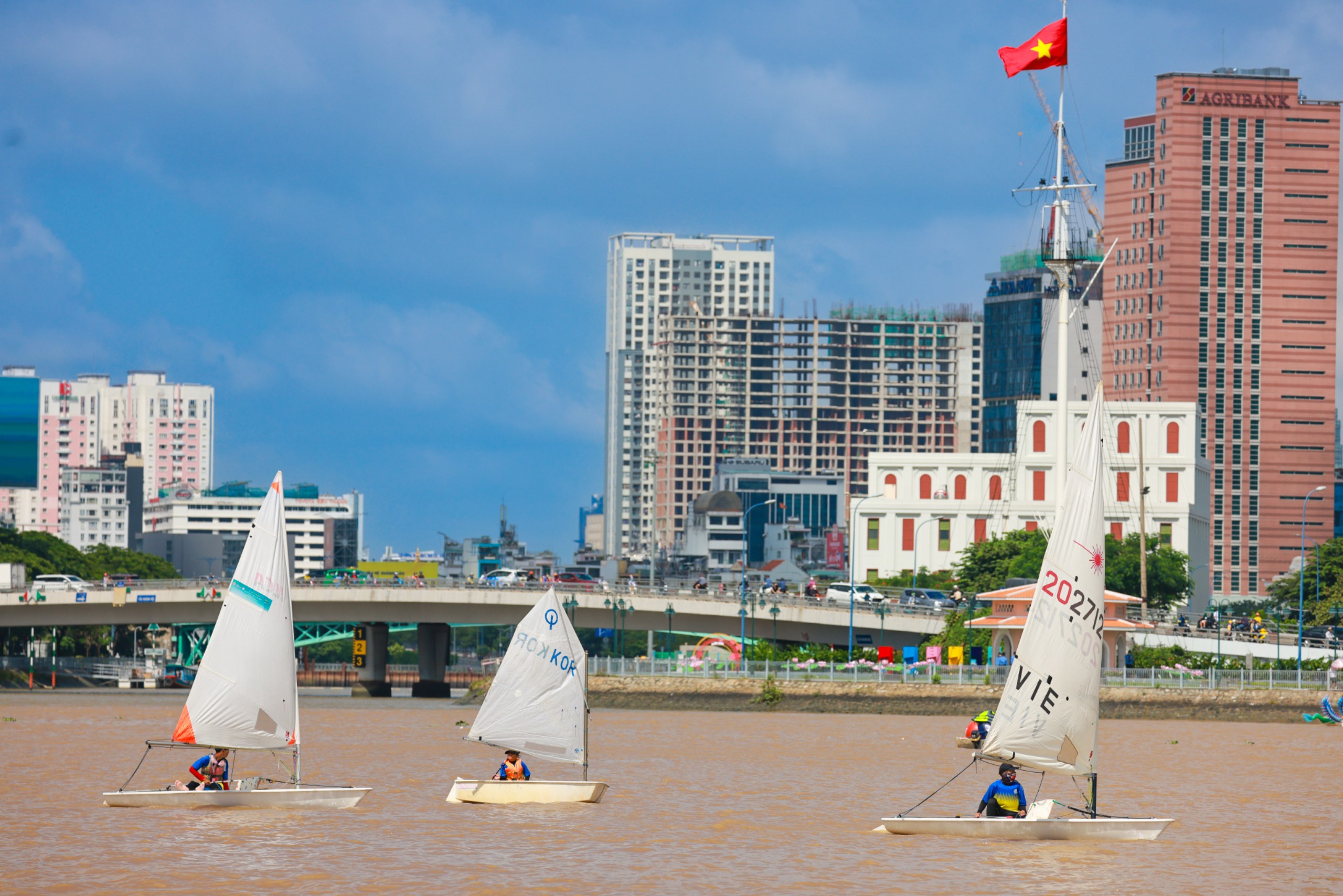 Lễ hội sông nước Tp. HCM năm 2024 sẽ có bắn pháo hoa, đua mô tô nước