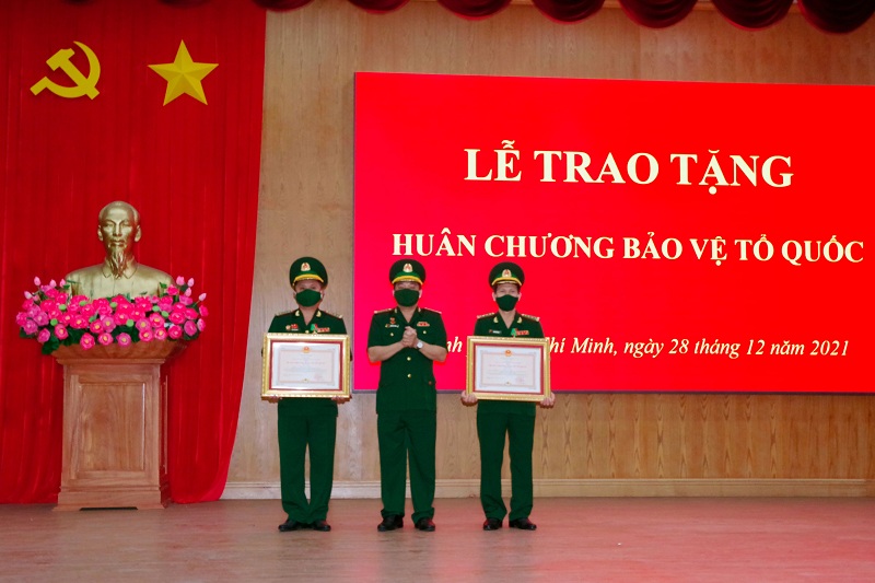 TP.HCM: Lễ trao tặng Huân chương bảo vệ Tổ quốc năm 2021