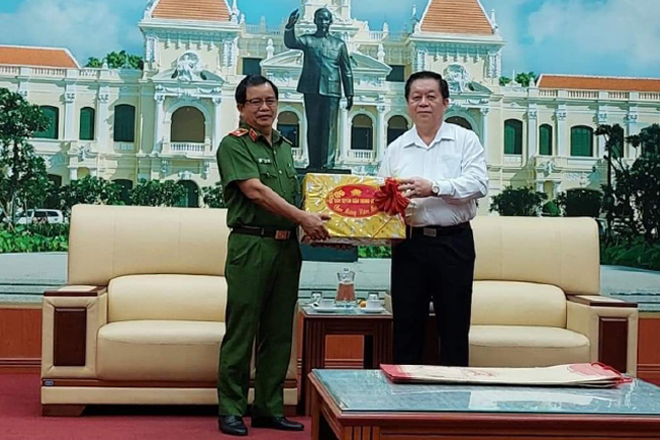Trưởng ban Tuyên giáo Trung ương Nguyễn Trọng Nghĩa đến thăm, chúc Tết Công an TP.HCM