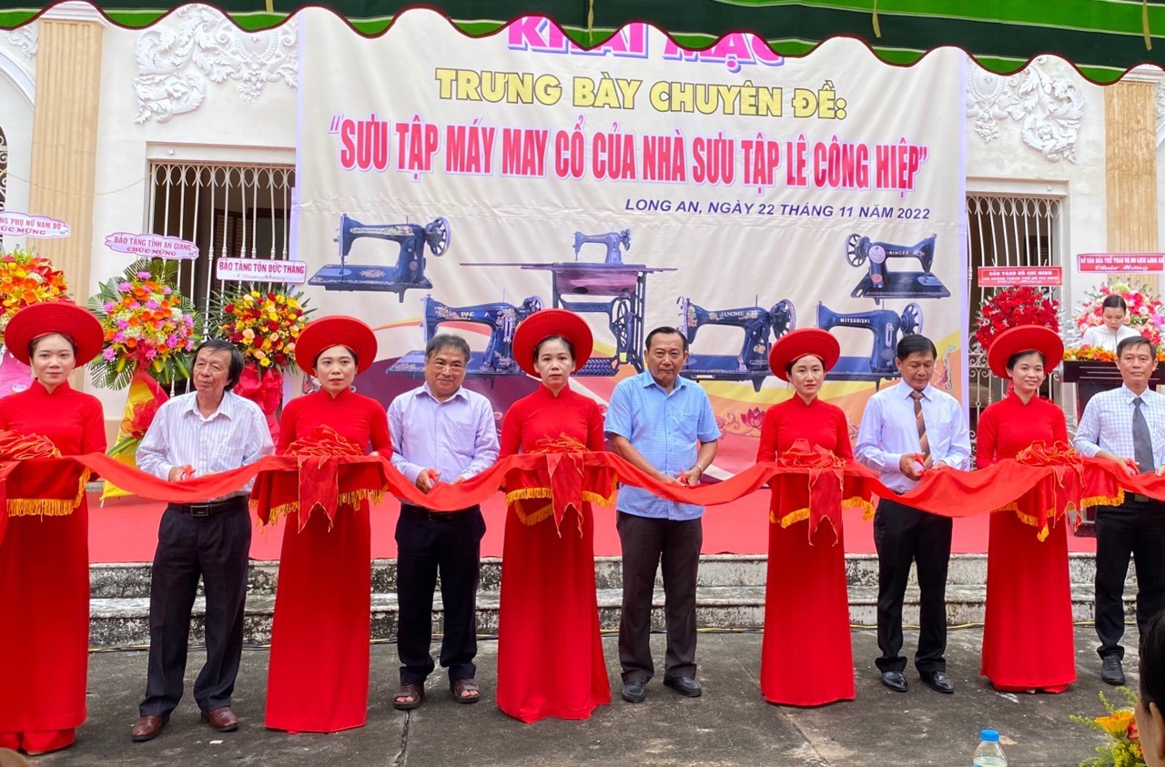 Triển lãm “Sưu tập máy may cổ của nhà sưu tập Lê Công Hiệp” tại Bảo tàng – Thư viện Long An