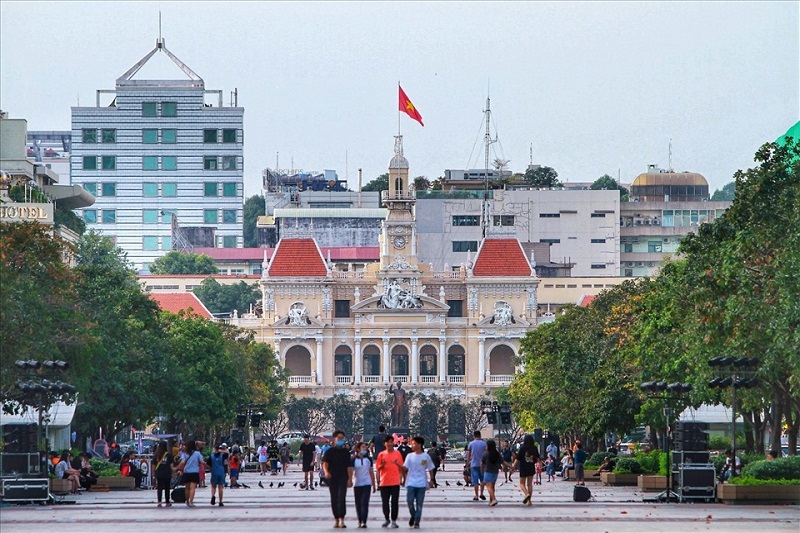 Người dân, du khách lần đầu tiên được tham quan trụ sở HĐND và UBND TP.HCM