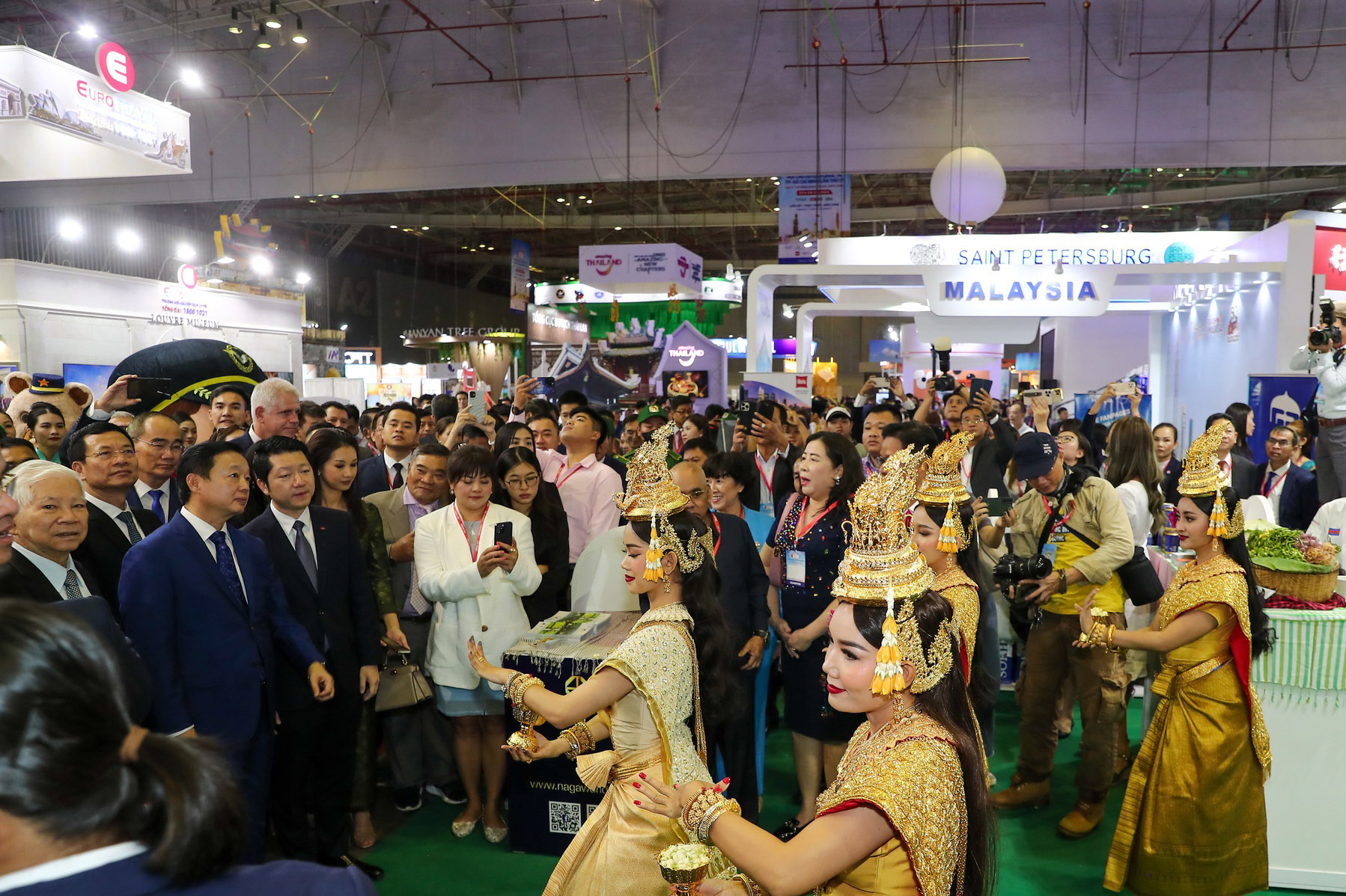 TP.HCM khai mạc Hội chợ du lịch hút khách quốc tế