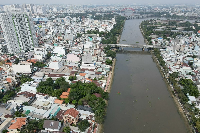 Xây dựng đường ven sông Sài Gòn từ cầu Ba Son đến cầu Bình Triệu