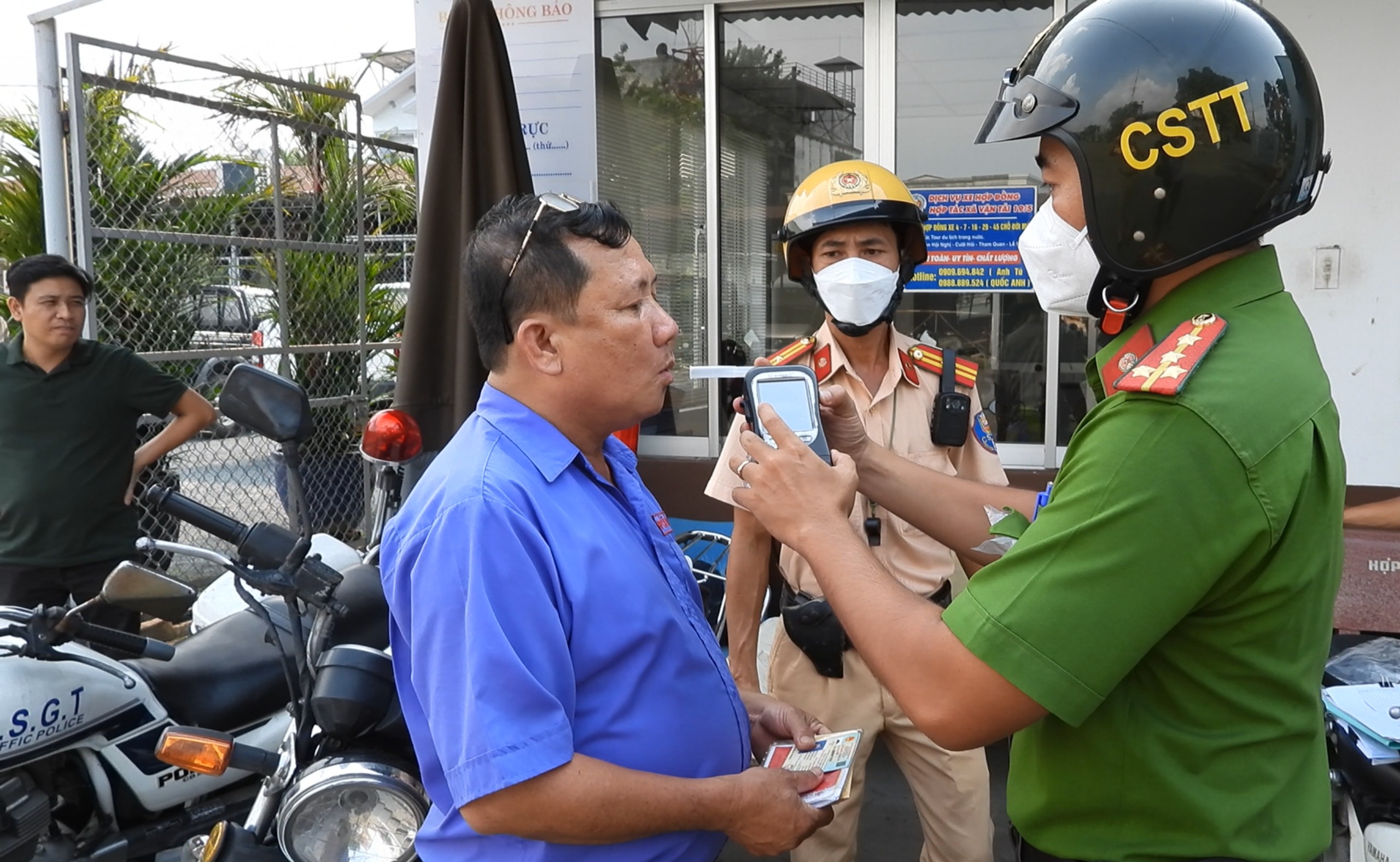 TP.HCM: Huyện Hóc Môn tăng cường kiểm tra, xử lý phương tiện kinh doanh vận chuyển hành khách