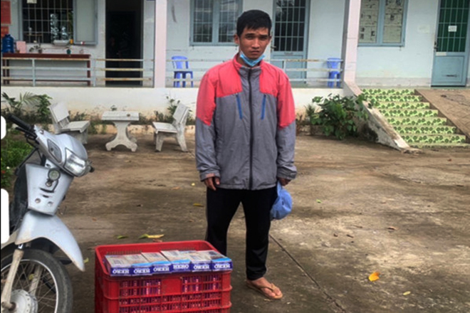 An Giang: Bắt đối tượng vận chuyển thuốc lá lậu trong thời gian giãn cách xã hội